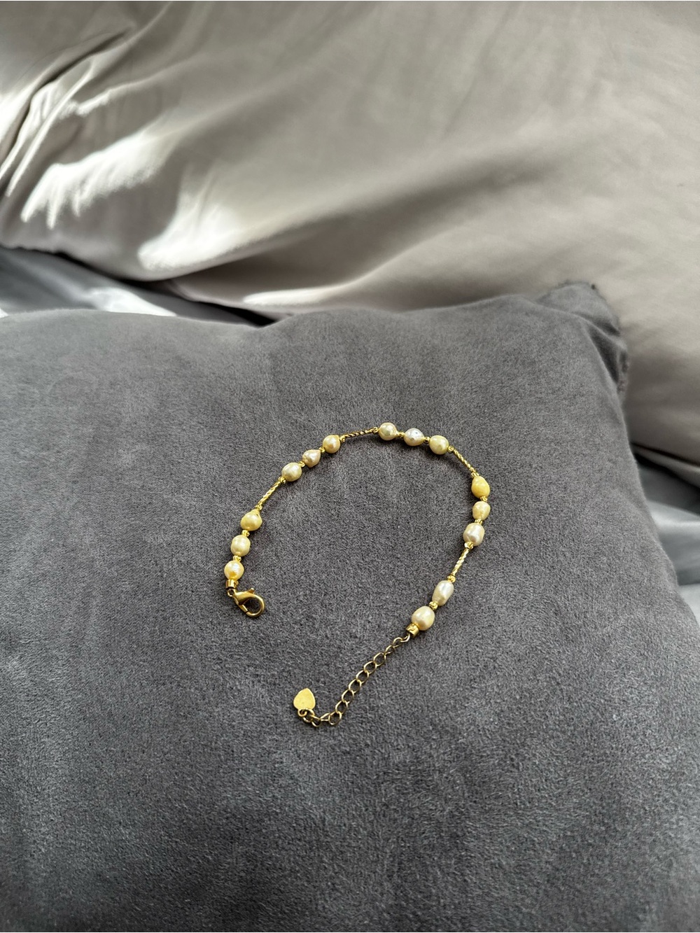 Gold Pearl Beaded Bracelet with Heart Charm